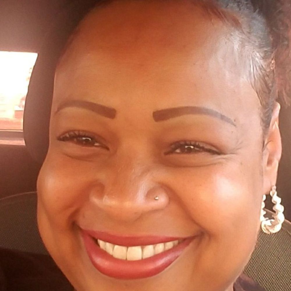 Meet your Posher, Elmira